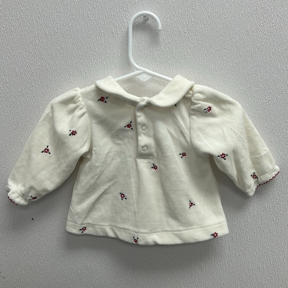 First Moments Layette Matching Set - Picture 2 of 9